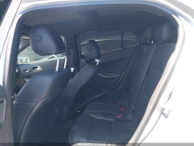 WDCTG4GB0JJ427451 Mercedes-Benz Gla 250 4matic