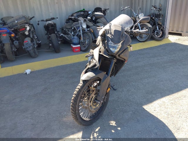 JH2RD1617RK102065 Honda Xl750