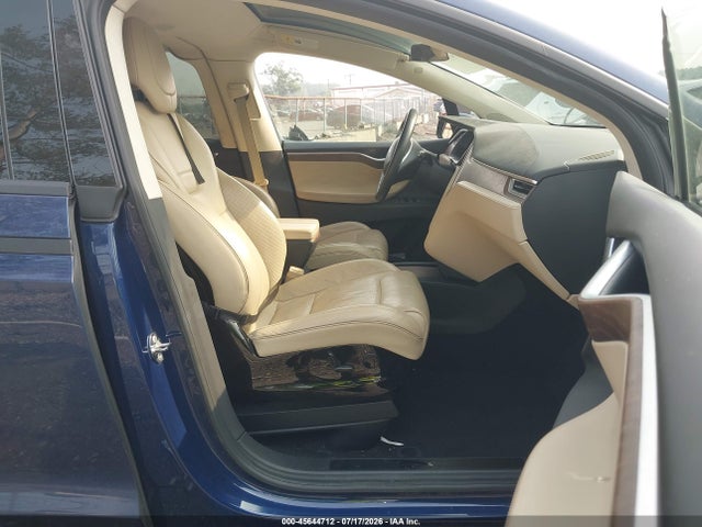 Продаж на аукціоні авто 2016 Tesla Model X 60d/70d/75d/90d, vin: 5YJXCAE23GF031499, номер лоту: 45644712