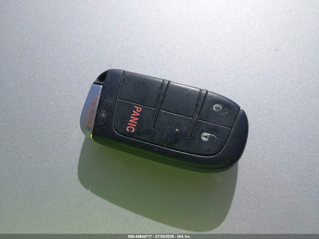 Продаж на аукціоні авто 2017 Jeep Renegade Latitude, vin: ZACCJBBBXHPE64729, номер лоту: 45644717