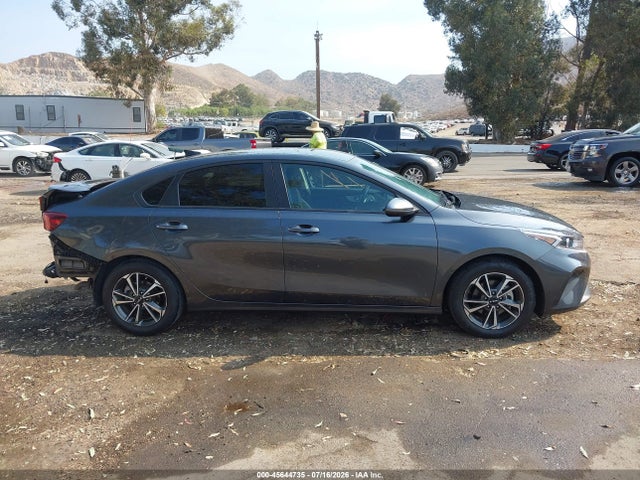 45644735 :رقم المزاد ، 3KPF24AD6RE800786 vin ، 2024 Kia Forte Lxs مزاد بيع