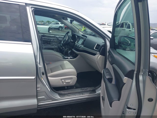 Продаж на аукціоні авто 2019 Toyota Highlander Xle, vin: 5TDJZRFH5KS981499, номер лоту: 45644776