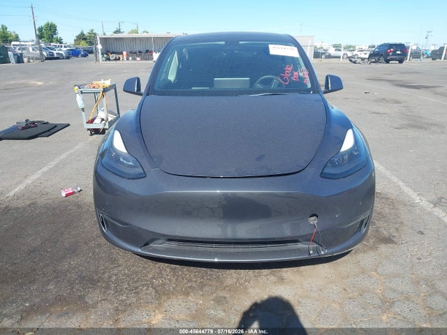 2022 Tesla Model Y Performance Dual Motor All-wheel Drive მანქანა იყიდება აუქციონზე, vin: 7SAYGDEF7NF346237, აუქციონის ნომერი: 45644779