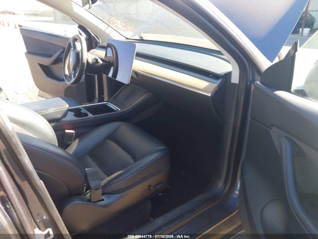 2022 Tesla Model Y Performance Dual Motor All-wheel Drive მანქანა იყიდება აუქციონზე, vin: 7SAYGDEF7NF346237, აუქციონის ნომერი: 45644779
