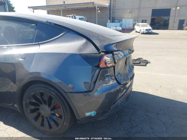 45644779 :رقم المزاد ، 7SAYGDEF7NF346237 vin ، 2022 Tesla Model Y Performance Dual Motor All-wheel Drive مزاد بيع