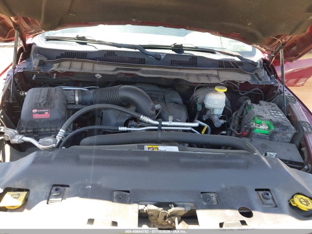 1C6RR6GT8JS211539 RAM 1500 Big Horn 4x2 6&#039;4 Box