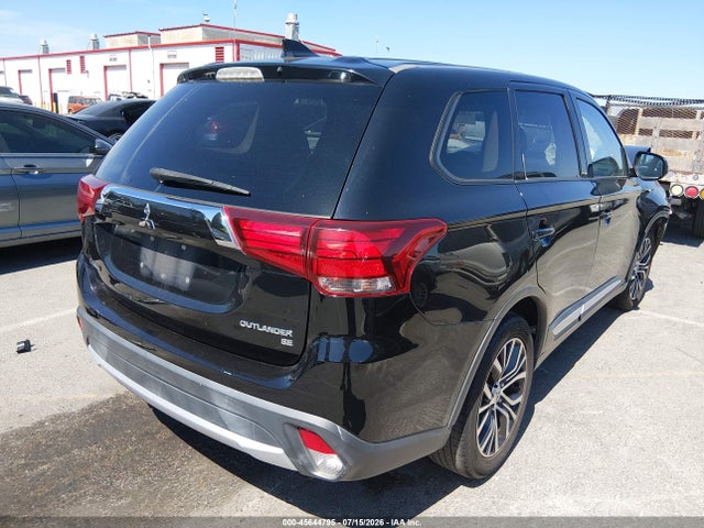 Mitsubishi Outlander Se 2018 JA4AD3A39JZ042497 Image 4