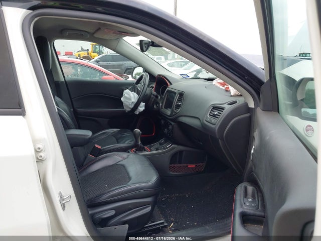 45644812 :رقم المزاد ، 3C4NJDDB0JT129429 vin ، 2018 Jeep Compass Trailhawk 4x4 مزاد بيع