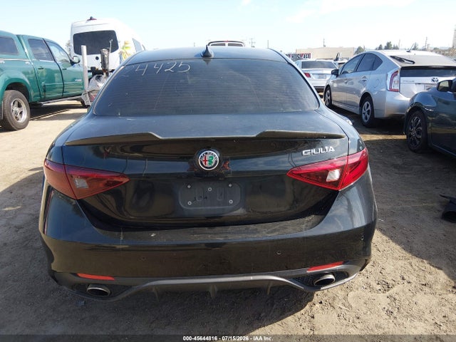 ZARFAECNXH7549922 Alfa Romeo Giulia Ti Rwd