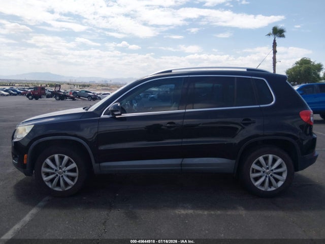 45644918 :رقم المزاد ، WVGAV7AX3BW546037 vin ، 2011 Volkswagen Tiguan Se مزاد بيع