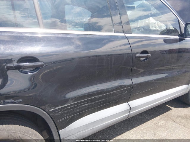 45644918 :رقم المزاد ، WVGAV7AX3BW546037 vin ، 2011 Volkswagen Tiguan Se مزاد بيع