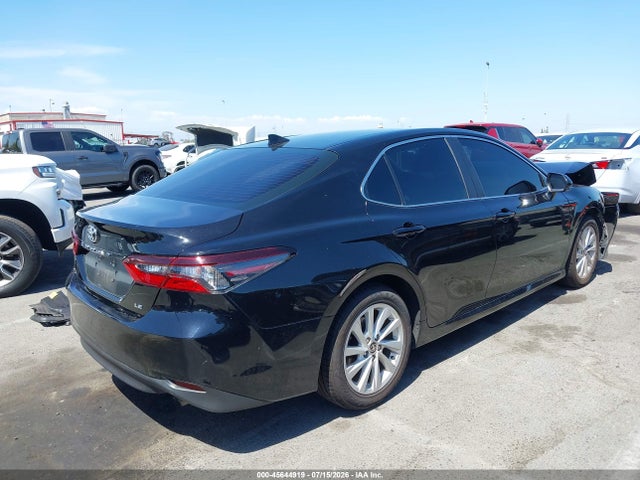 Toyota CAMRY LE 2024 4T1C11AKXRU252128 Image 4