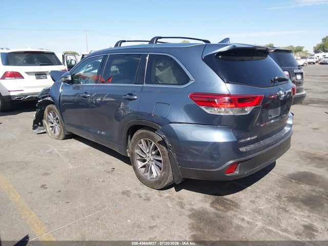 Toyota Highlander Xle 2017 5TDJZRFHXHS430008 Image 3