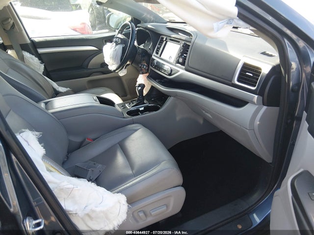 Toyota Highlander Xle 2017 5TDJZRFHXHS430008 Image 5
