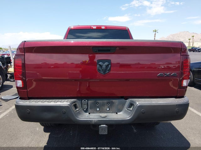 1C6RR7GG4NS164198 RAM 1500 Classic Warlock 4x4 6&#039;4 Box