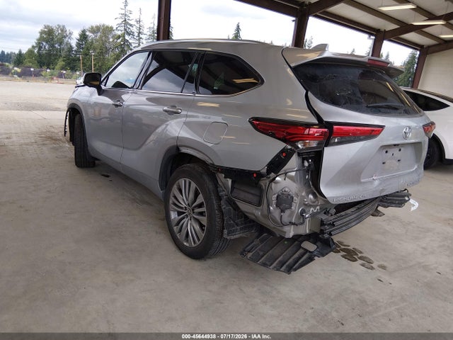 Toyota Highlander Platinum 2023 5TDKDRBH0PS014637 Image 3