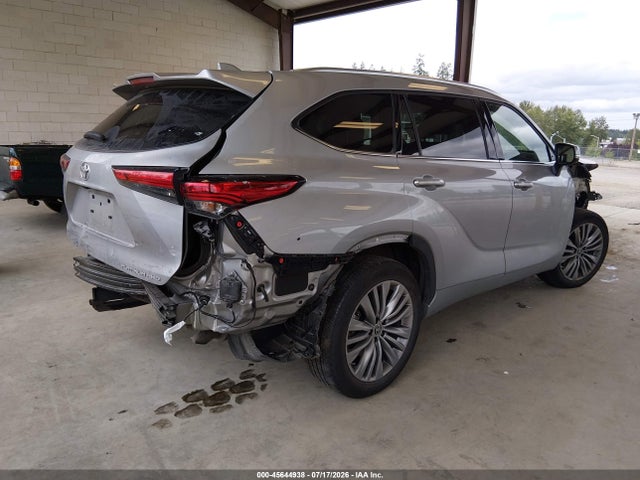 Toyota Highlander Platinum 2023 5TDKDRBH0PS014637 Image 4