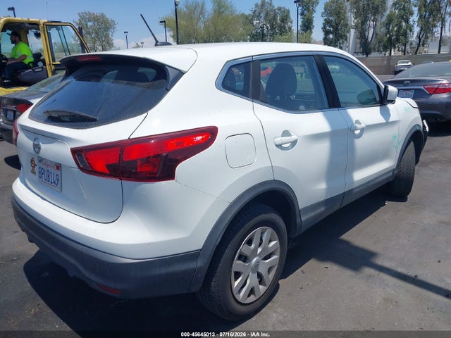 JN1BJ1CP9JW156351 Nissan Rogue Sport S
