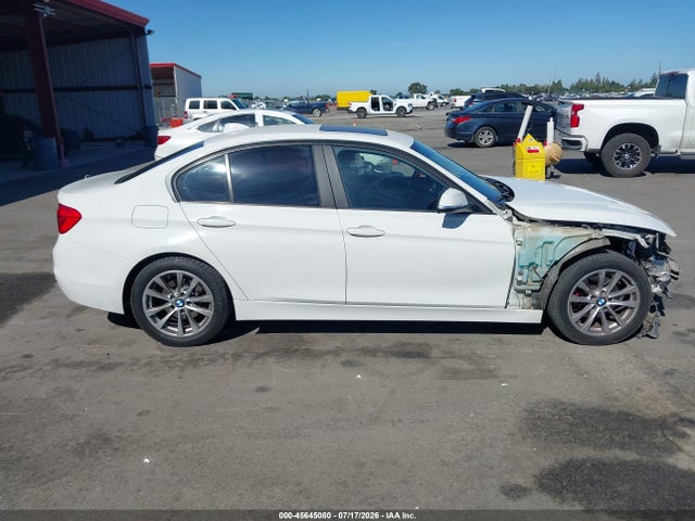 WBA8E1G36HNU18603 BMW 320i