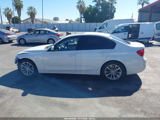 WBA8E1G36HNU18603 BMW 320i