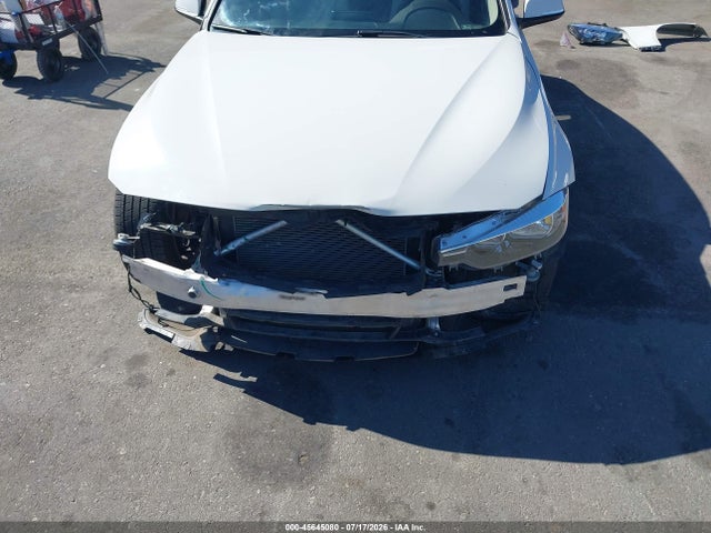 WBA8E1G36HNU18603 BMW 320i