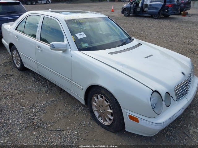45645106 :رقم المزاد ، WDBJF65J1YB161947 vin ، 2000 Mercedes-benz E 320 مزاد بيع