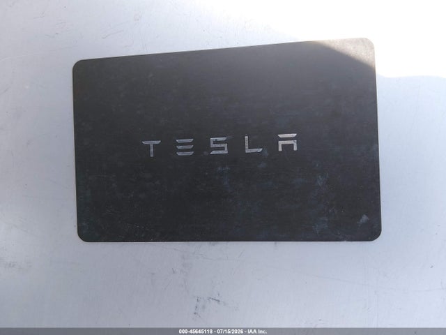 2024 Tesla Model Y Long Range Dual Motor All-wheel Drive მანქანა იყიდება აუქციონზე, vin: 7SAYGDEE8RF194384, აუქციონის ნომერი: 45645118