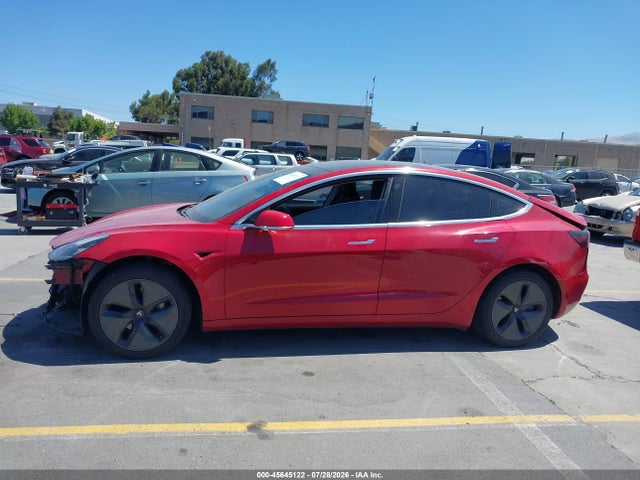 Tesla Model 3 Long Range/mid Range 2018 5YJ3E1EA0JF002968 Image 15