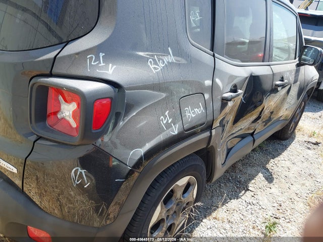 ZACCJABH3FPB88986 Jeep Renegade Latitude
