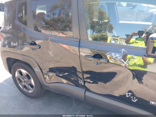 ZACCJABH3FPB88986 Jeep Renegade Latitude