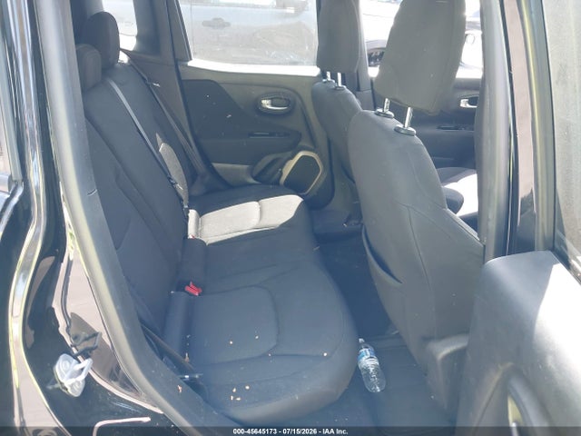 ZACCJABH3FPB88986 Jeep Renegade Latitude