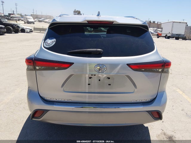 Toyota Highlander Platinum 2020 5TDFZRAH8LS010270 Image 16