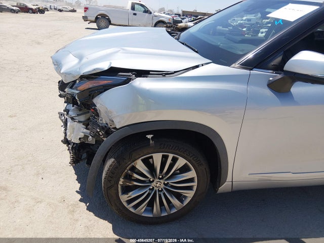 Toyota Highlander Platinum 2020 5TDFZRAH8LS010270 Image 17