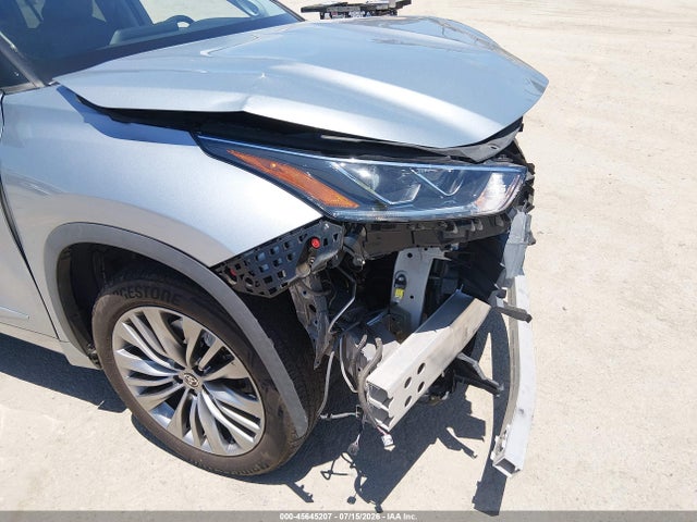 Toyota Highlander Platinum 2020 5TDFZRAH8LS010270 Image 18