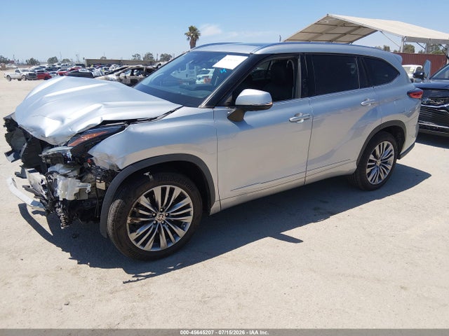 Toyota Highlander Platinum 2020 5TDFZRAH8LS010270 Image 2
