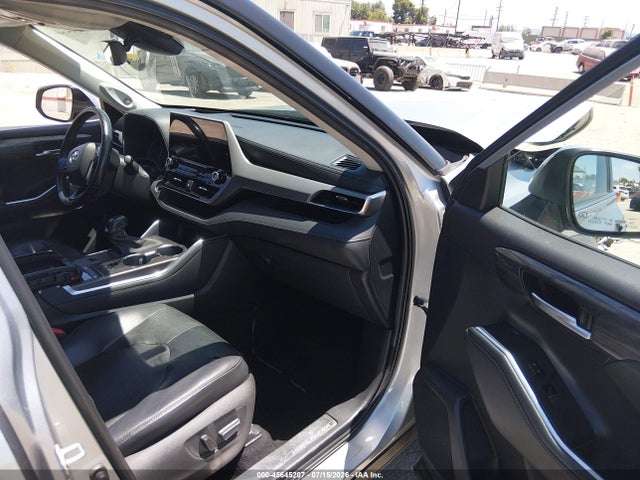 Toyota Highlander Platinum 2020 5TDFZRAH8LS010270 Image 5
