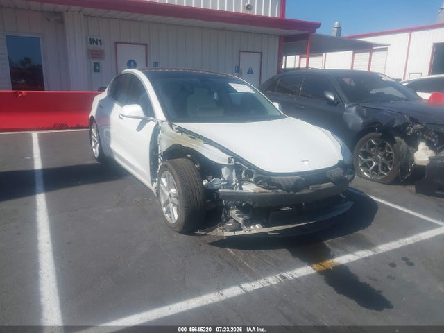 Tesla Model 3 Standard Range Plus Rear-wheel Drive/standard Range Rear-wheel Drive 2020 5YJ3E1EA4LF806628 zdjęcie główne