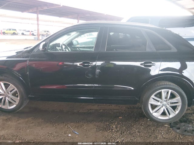 WA1BCCFS1HR015702 Audi Q3 2.0t Premium