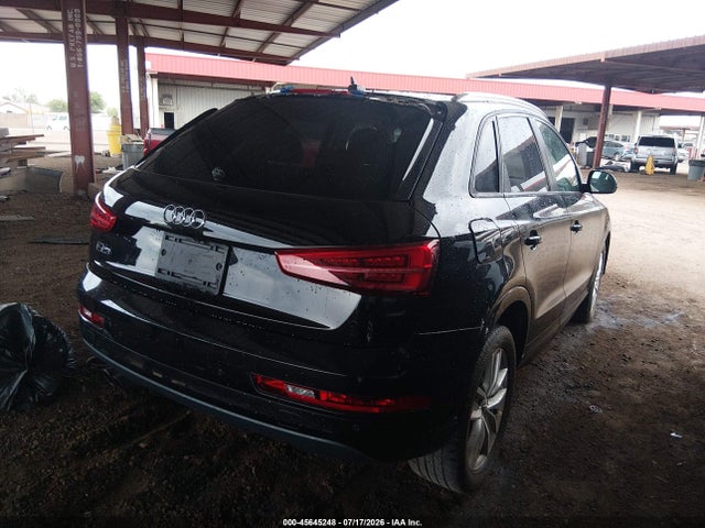 WA1BCCFS1HR015702 Audi Q3 2.0t Premium