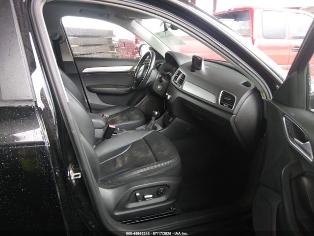WA1BCCFS1HR015702 Audi Q3 2.0t Premium
