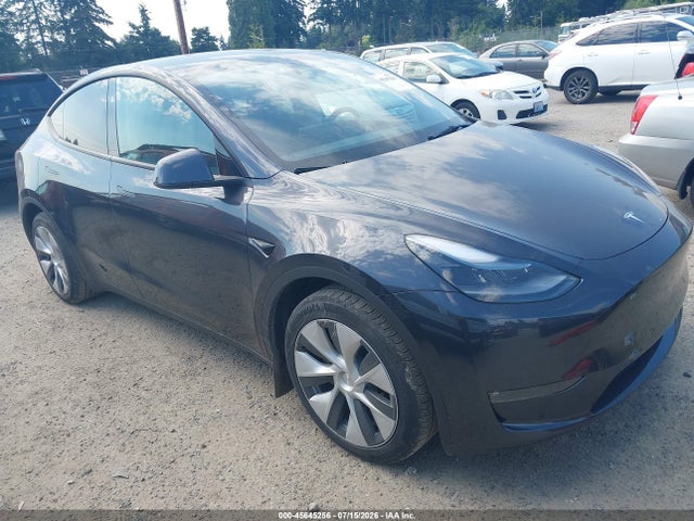 Продаж на аукціоні авто 2024 Tesla Model Y Long Range Dual Motor All-wheel Drive, vin: 7SAYGAEE2RF064132, номер лоту: 45645256