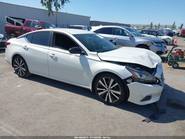 Auction sale of the 2020 Nissan Altima Sr Fwd, vin: 1N4BL4CV1LC130232, lot number: 45645273