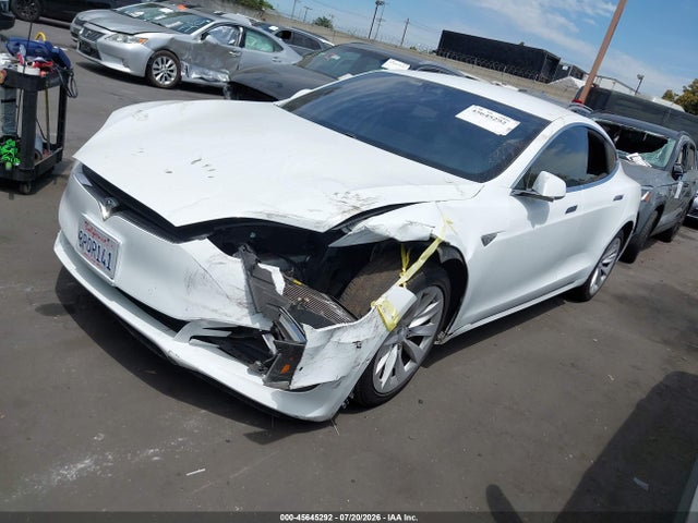 Продаж на аукціоні авто 2016 Tesla Model S 60/70/75/85, vin: 5YJSA1E16GF160117, номер лоту: 45645292