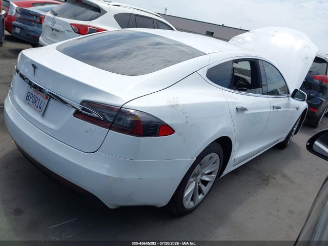 Продаж на аукціоні авто 2016 Tesla Model S 60/70/75/85, vin: 5YJSA1E16GF160117, номер лоту: 45645292