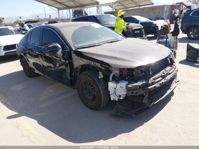 45645321 :رقم المزاد ، 4T1C31AK7MU561087 vin ، 2021 Toyota Camry Le Hybrid مزاد بيع