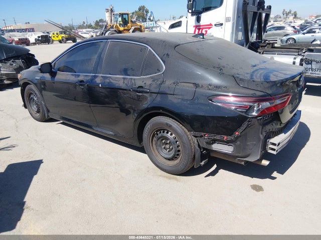45645321 :رقم المزاد ، 4T1C31AK7MU561087 vin ، 2021 Toyota Camry Le Hybrid مزاد بيع