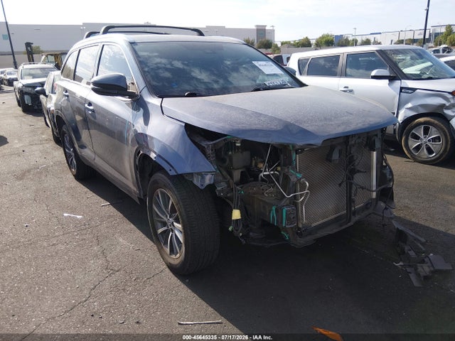 5TDKZRFH9KS347259 Toyota Highlander Xle