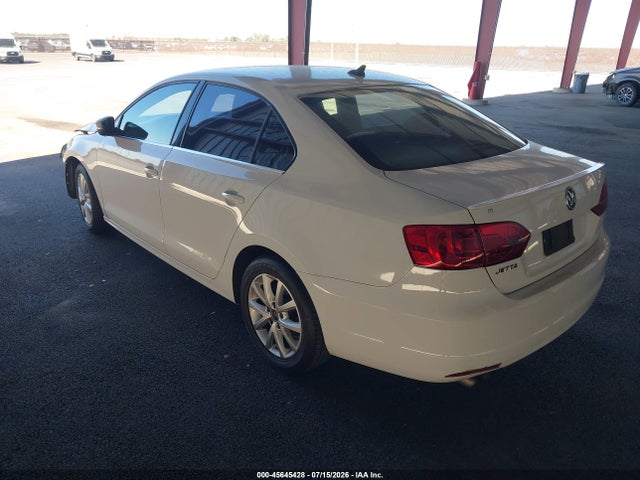 3VWD17AJXEM420459 Volkswagen Jetta 1.8t Se