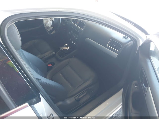 3VWD17AJXEM420459 Volkswagen Jetta 1.8t Se