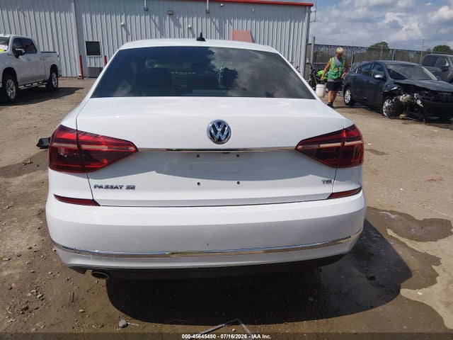 Volkswagen Passat 2.0t Se 2018 1VWBA7A38JC025636 Image 16